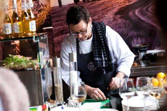 VITO, geconcentreerd in de keuken